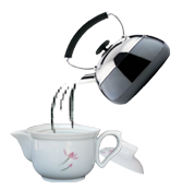 茶壷にお湯を入れ温めます。